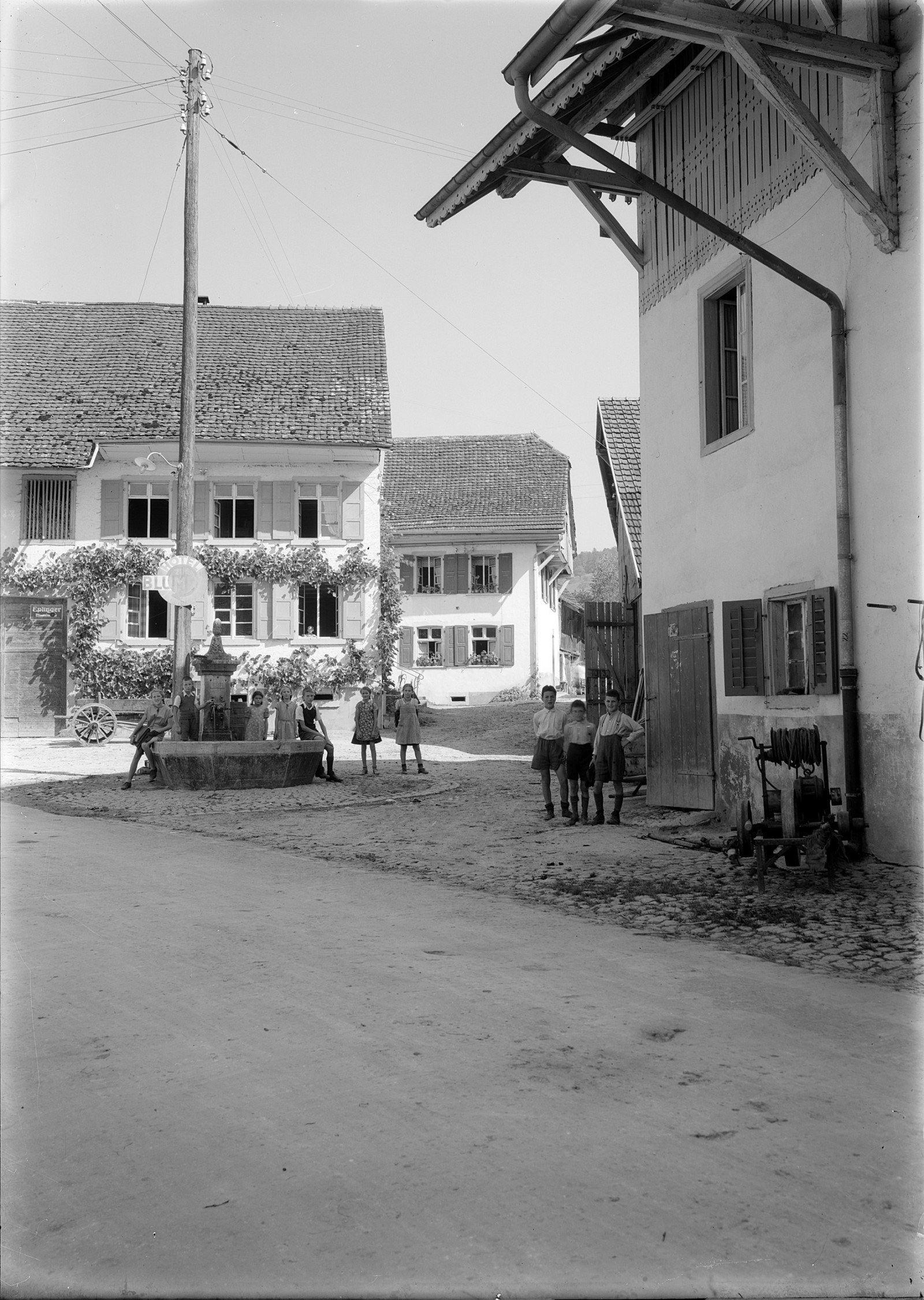 Hinterdorfbrunnen alt